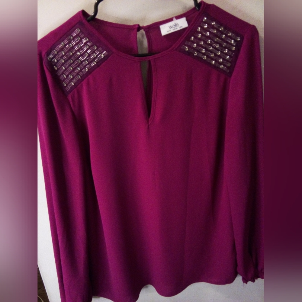 Wallis, Women's, Blouse, Long-Sleeved, V-Neck Size 6, Color Purple